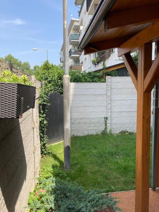 Apartamento Apartman S Terasou, Bezplatne Parkovanie Bratislava Exterior foto